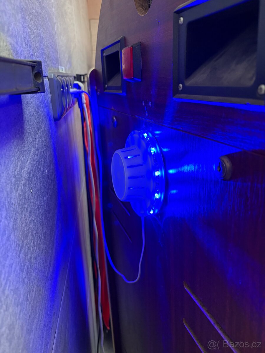 Prodám hospodský jukebox - 3