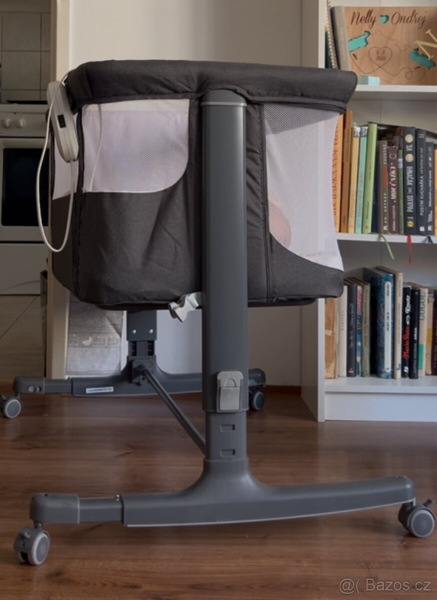 Postýlka na kolečkách Lionelo Aura Grey Graphite - 3