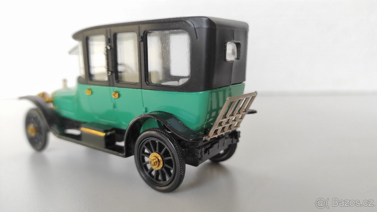 Russobalt model 1/43 zeleny - 3