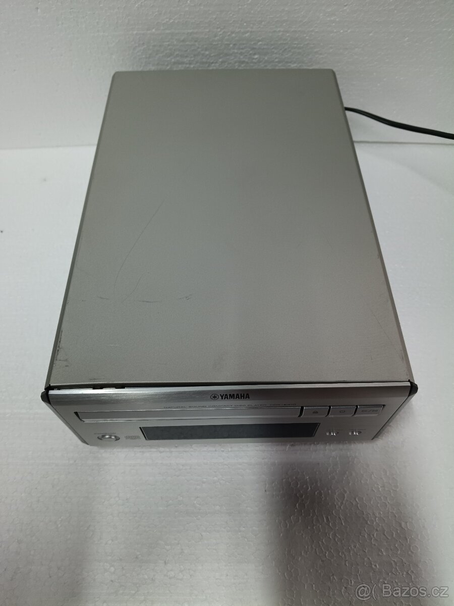 Yamaha CDX-E410 Přehrávač - 3