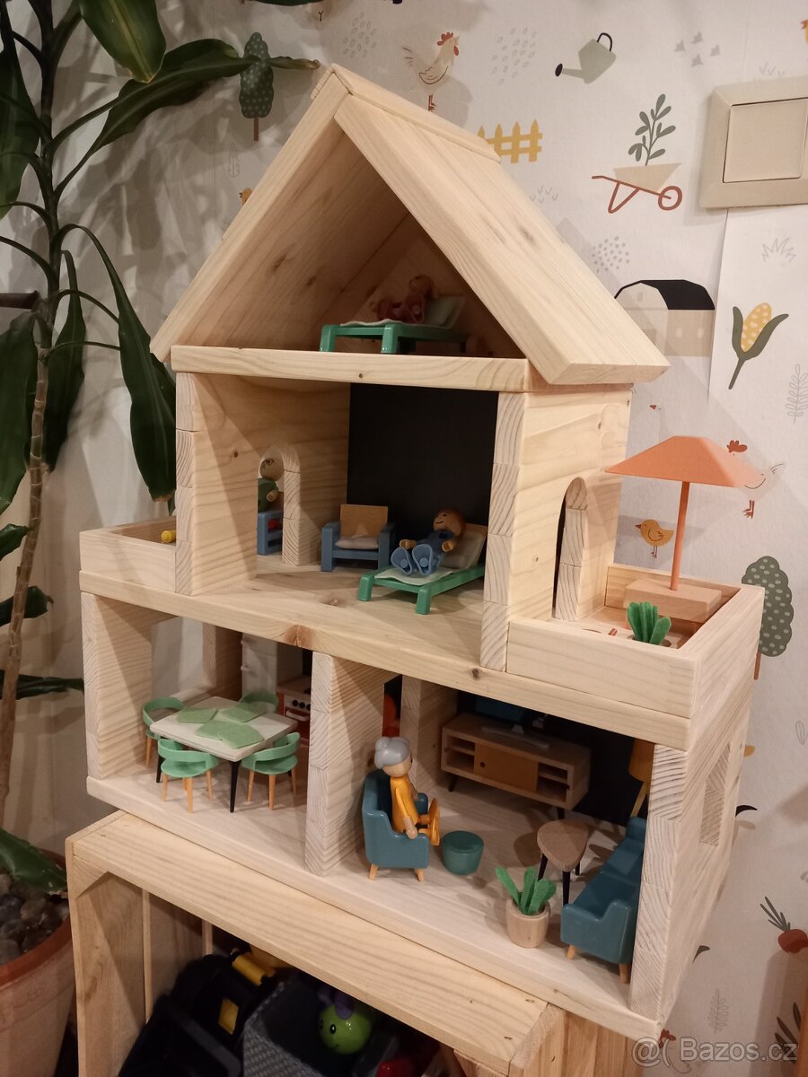 Dřevěný domeček pro panenky - 3