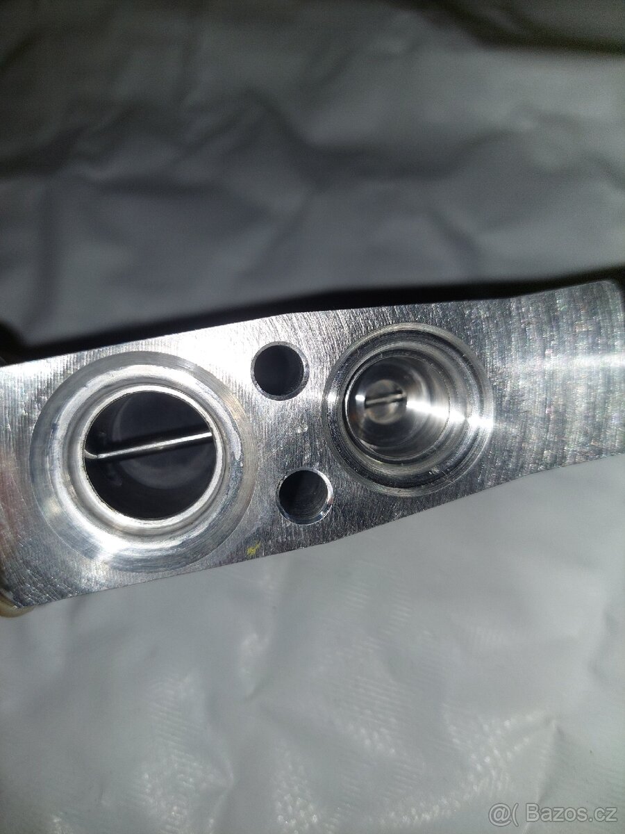 Nový originální expanzí ventil klimatizace Škoda - 3