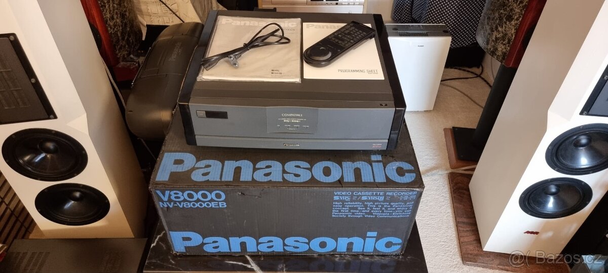 Panasonic NV-V8000EB - 3