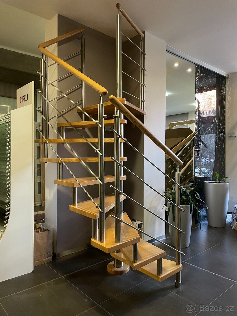 Točité schodiště JAP MAX SQ - 3