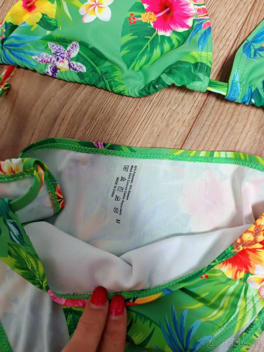 Nové dvoudílné plavky S - 3