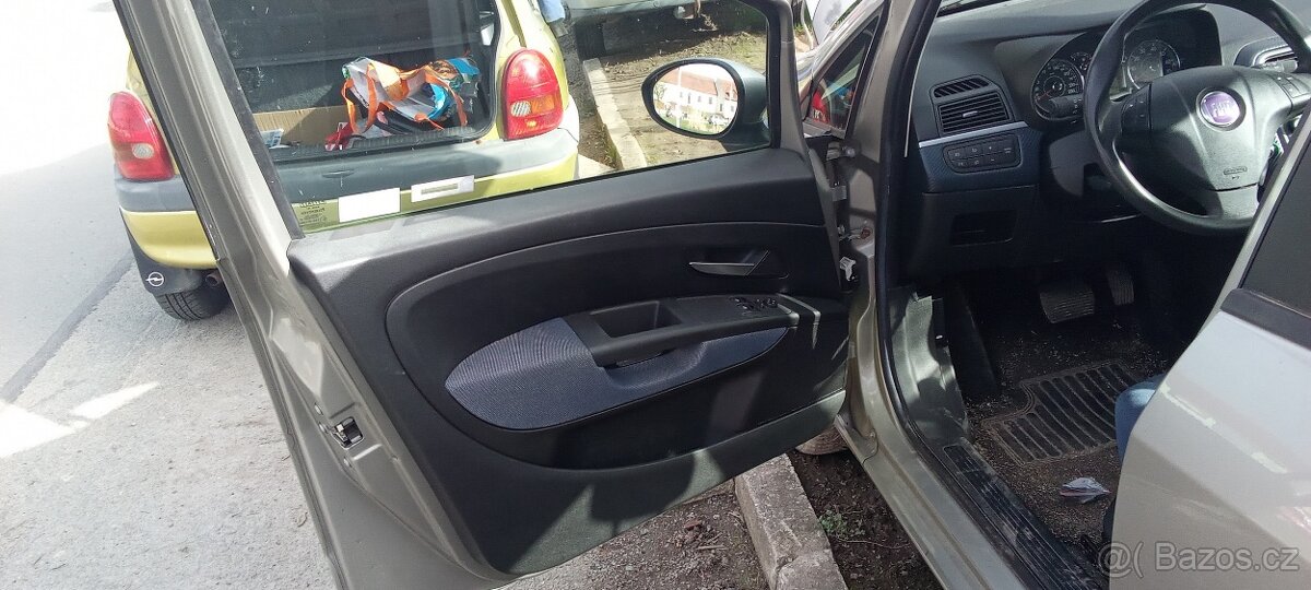 FIAT GRANDE PUNTO 1.4 57kw poloautomat DUALOGIC r.v.2008 S - 3