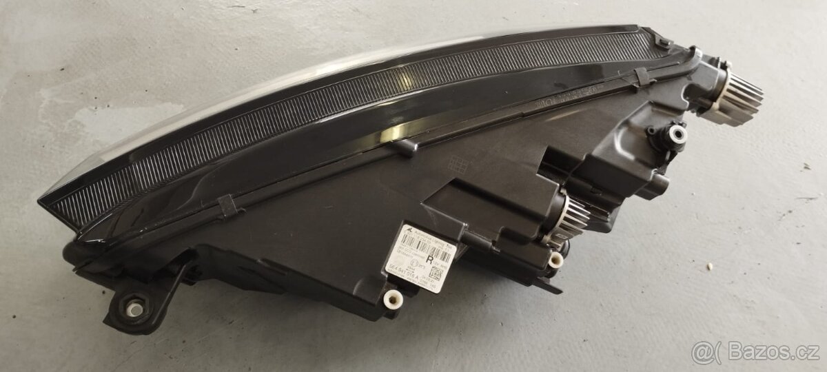 Pravé přední světlo Škoda Octavia IV RS - 3