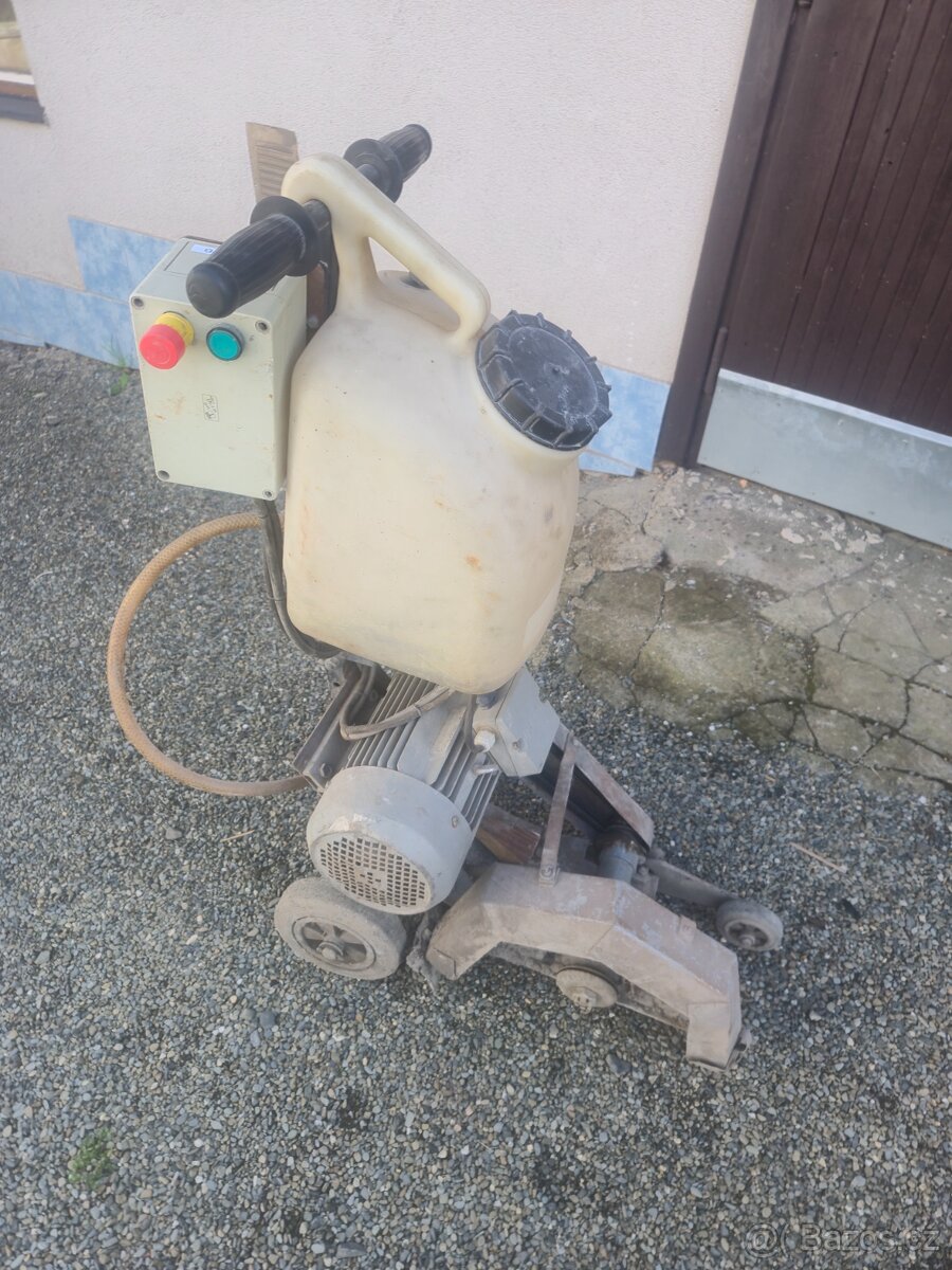 Řezač spár na asfalt, beton - 3