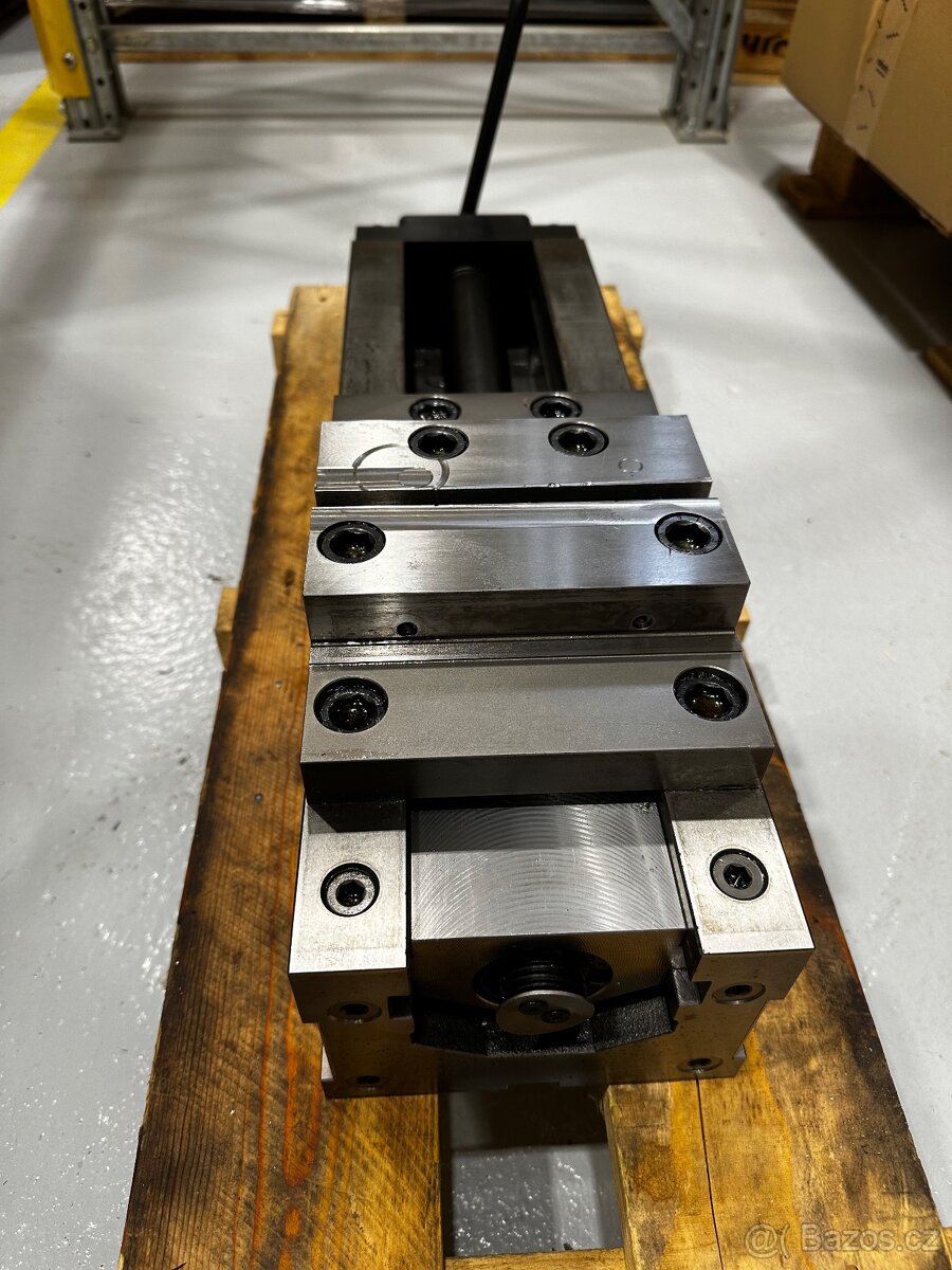 Hydraulický vysokotlaký svěrák Allmatic NC8 160 - 3