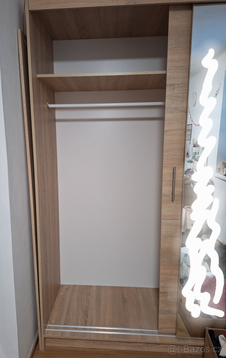 Šatní skříň zánovní - 3