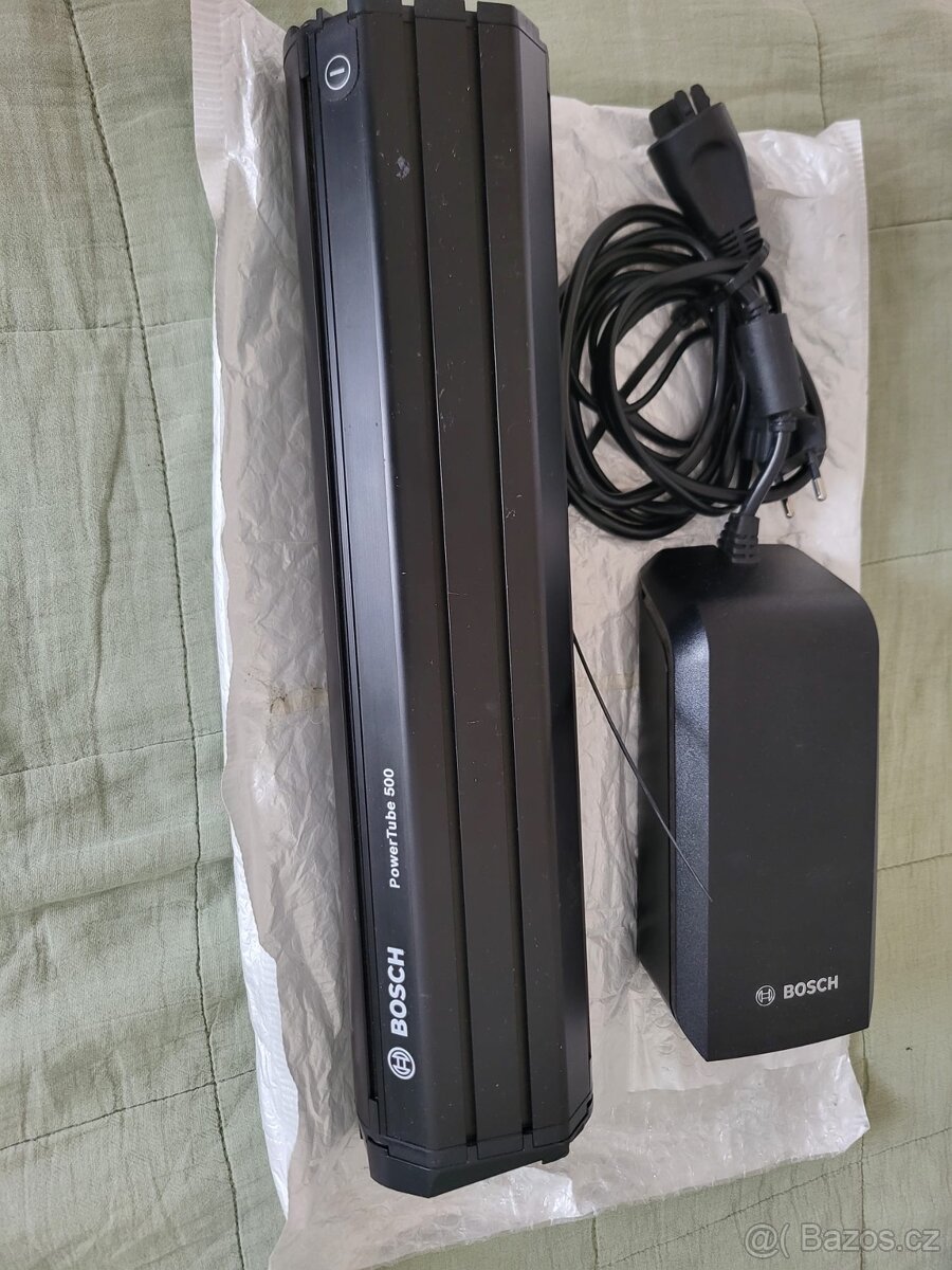 Baterie Bosch s nabíječkou - 3