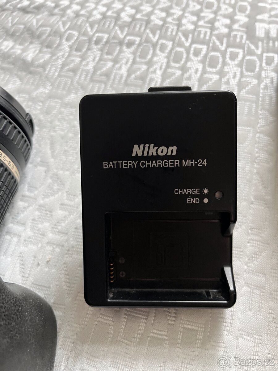 Set Nikon D3300, dva objektivy, brašna ad. - 3