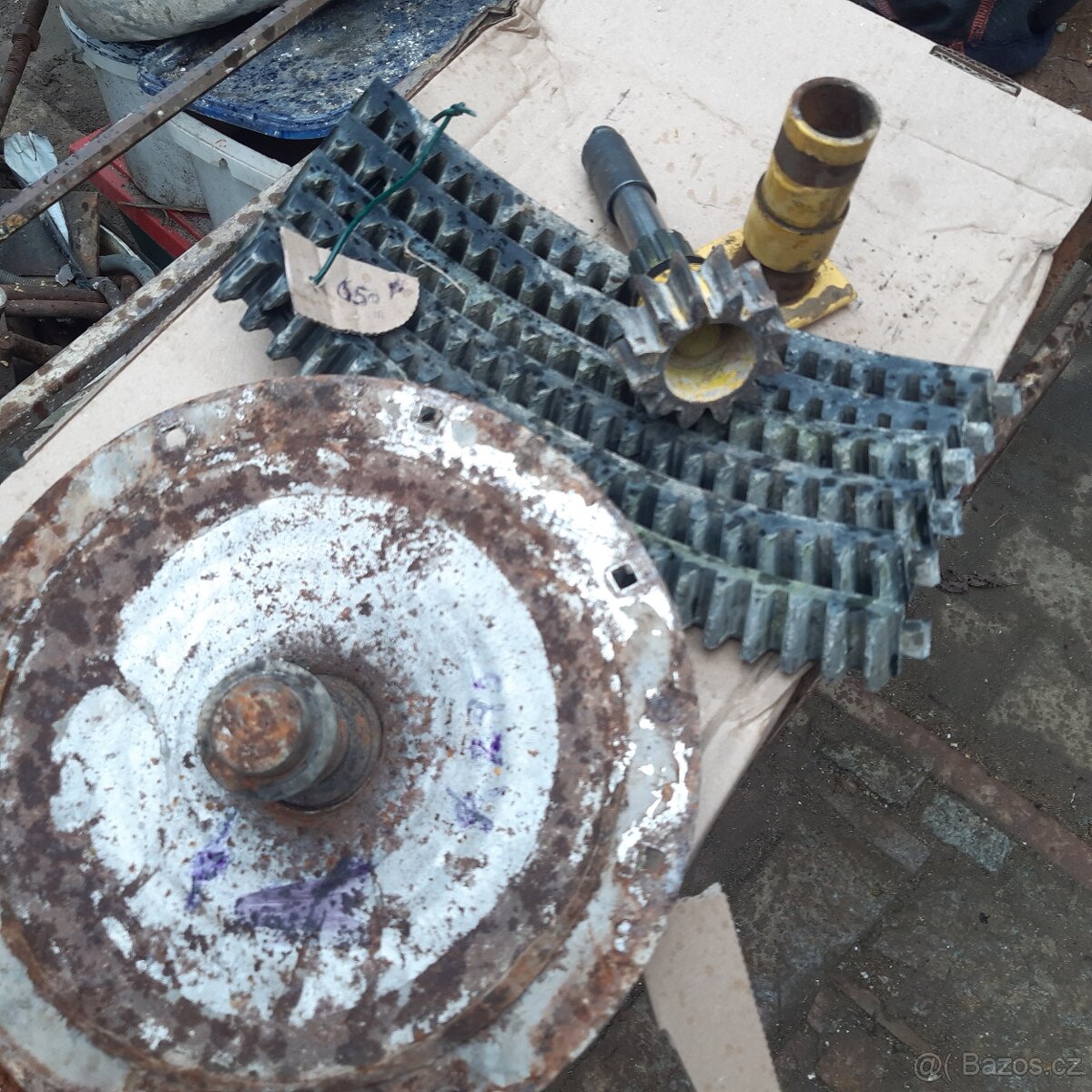 Prodám náhradní díly na míchačku - 3