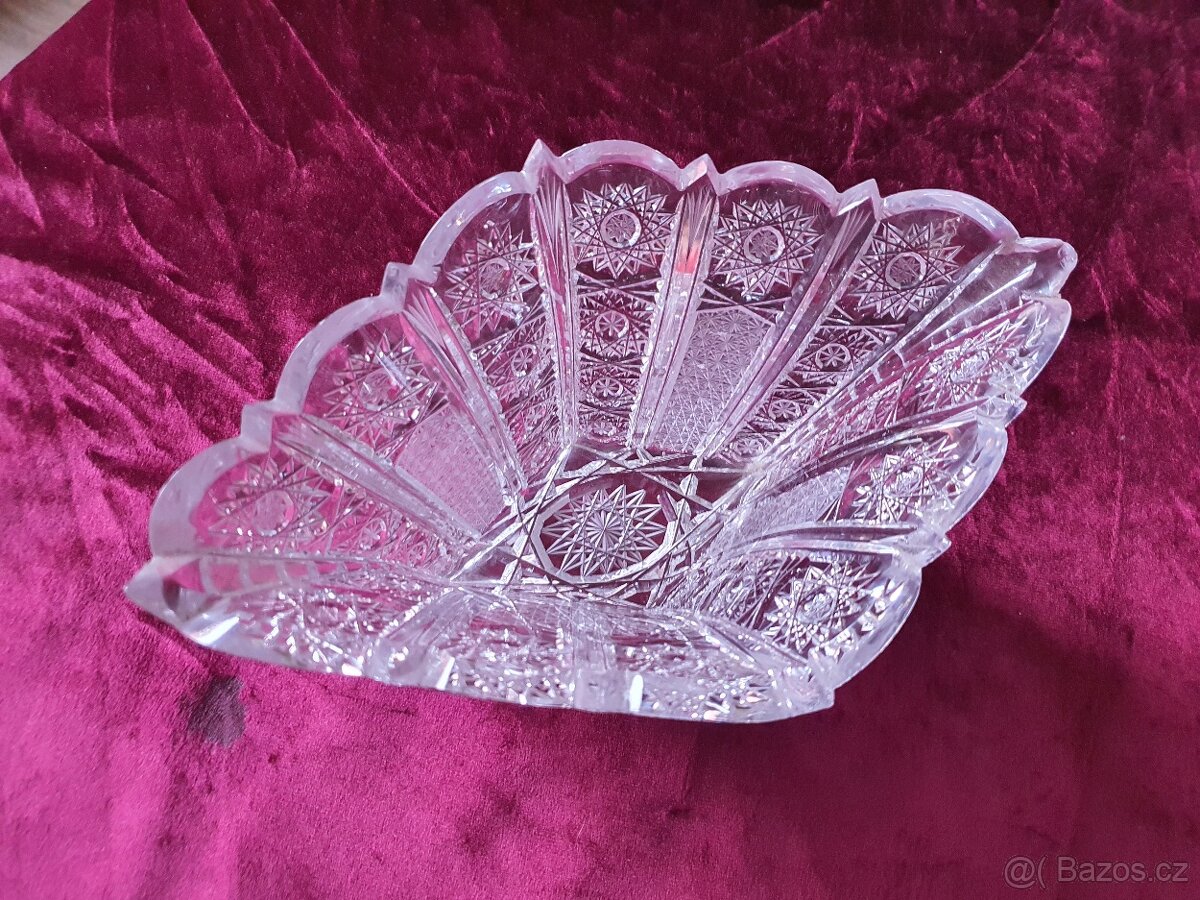 Broušená skleněná mísa - 3