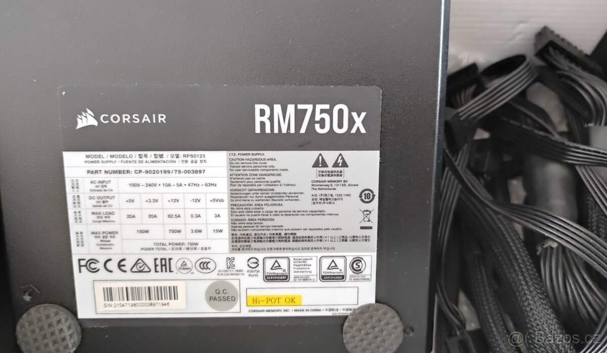 Corsair zdroj 750W Gold - 3