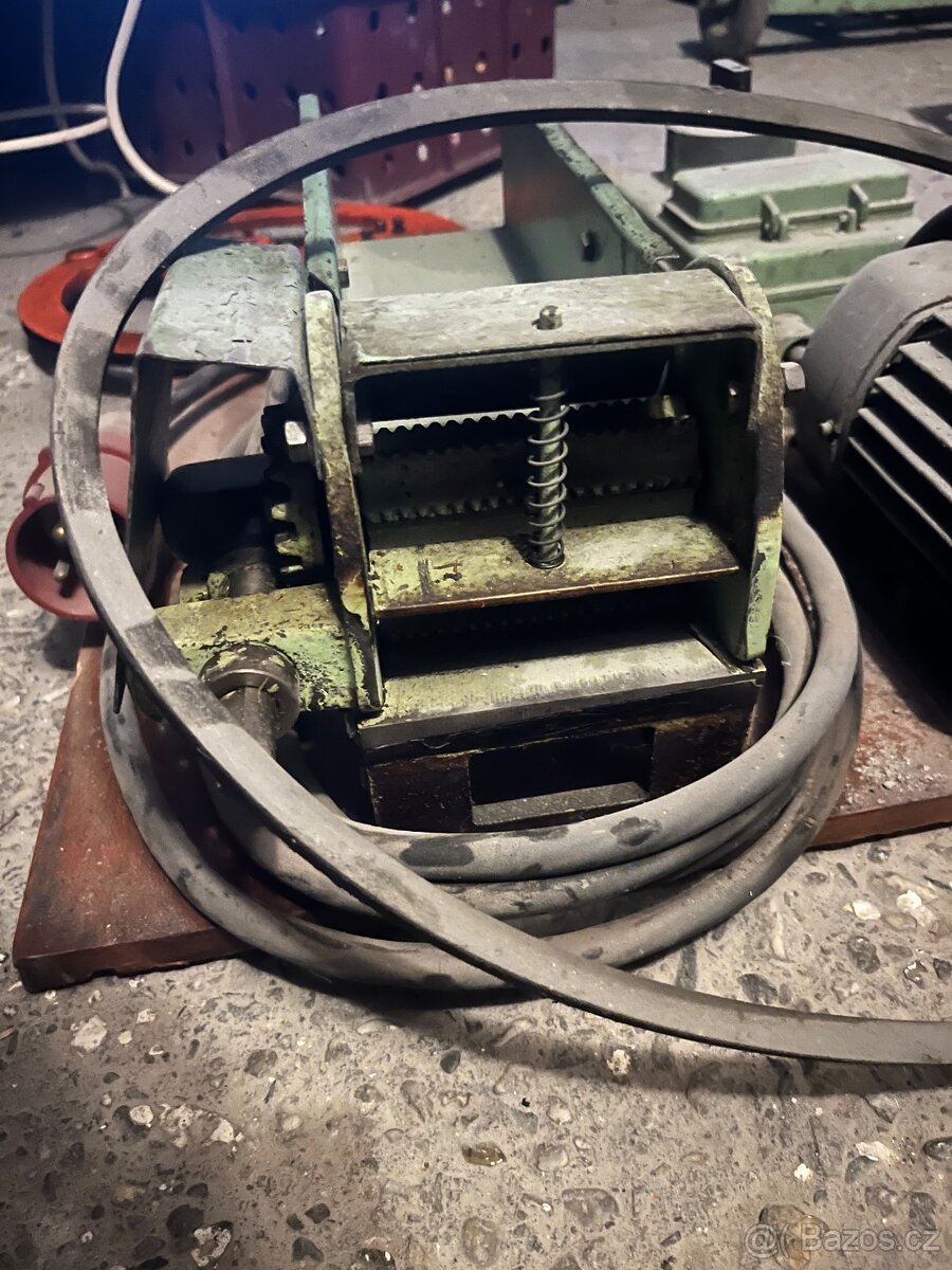 Elektrický sekáč, řezačka,mlýnek na kopřivy - 3