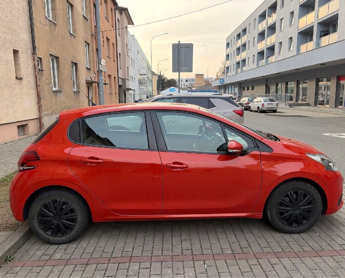 Peugeot 208 - 3