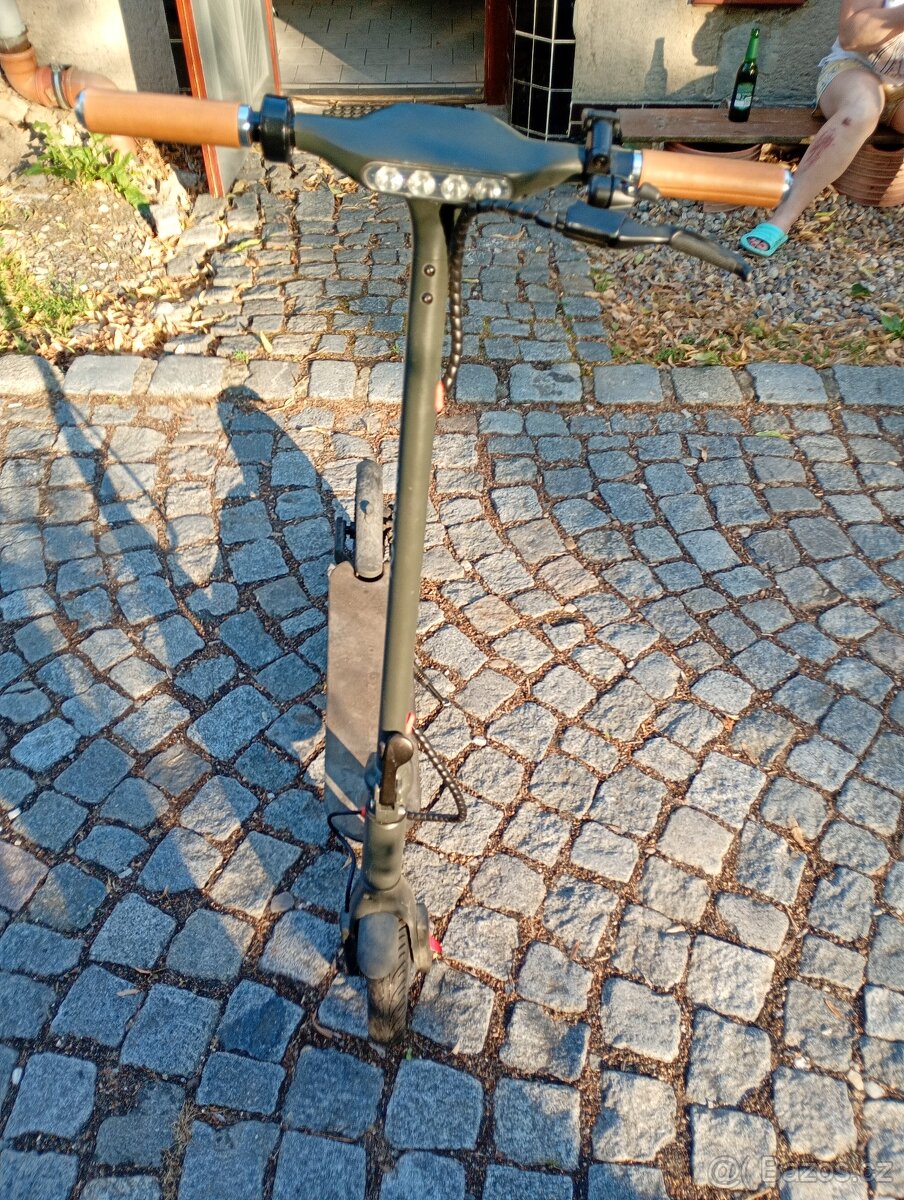 Elektrická kolobezka - 3