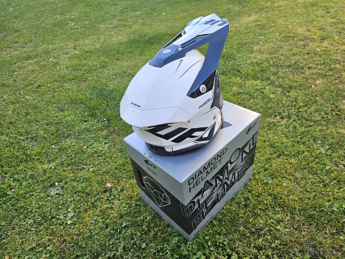 MX helma UFO DIAMOND velikost L - 3
