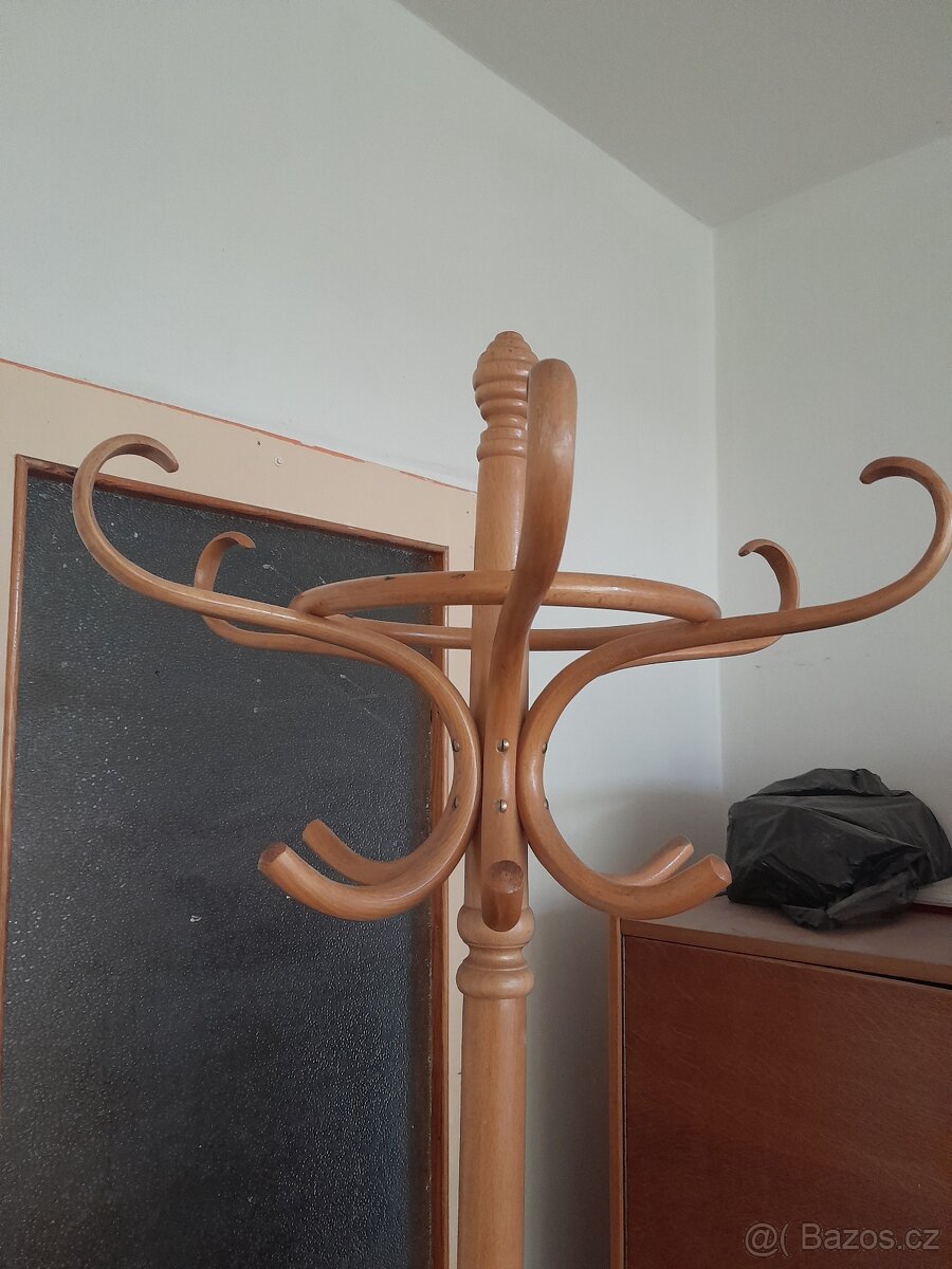 Věšák Tonet 6.ramen - 3