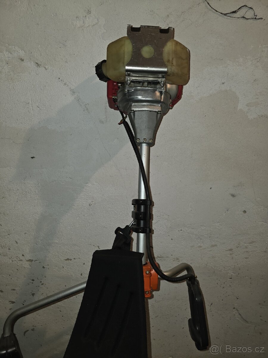 Křovinák HONDA - 3