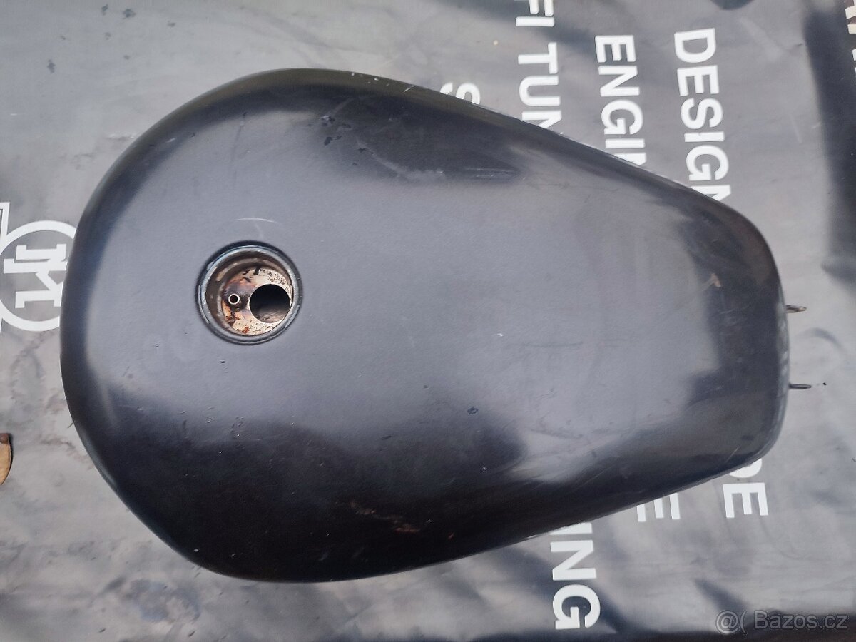 HARLEY DAVIDSON DYNA SPORTSTER XL NÁDRŽ - 3