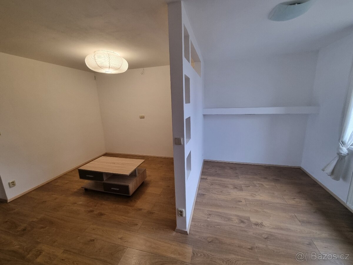 Pronájem Luštěnice - 3