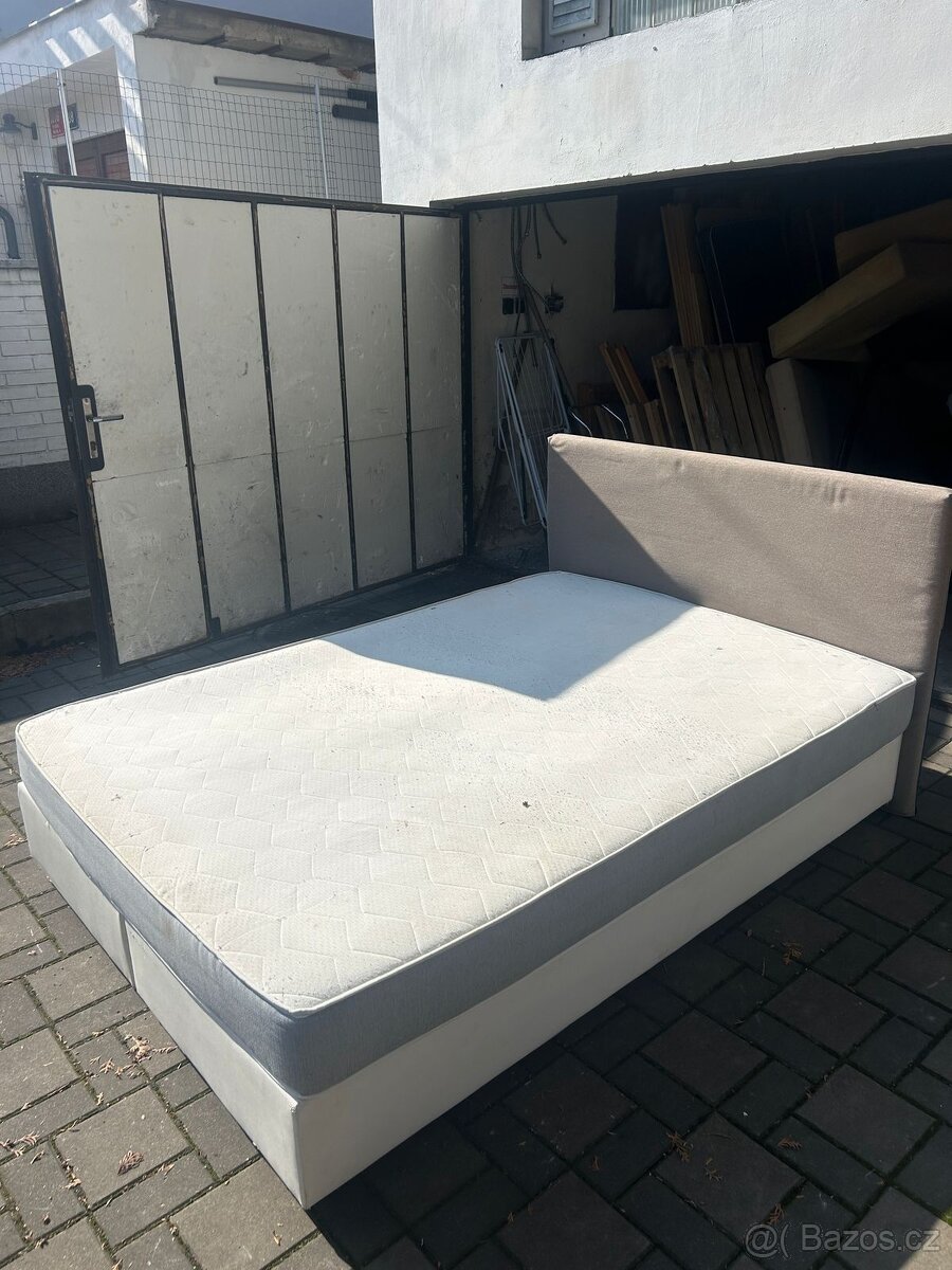 Prodám postel 140×200 cm s - 3