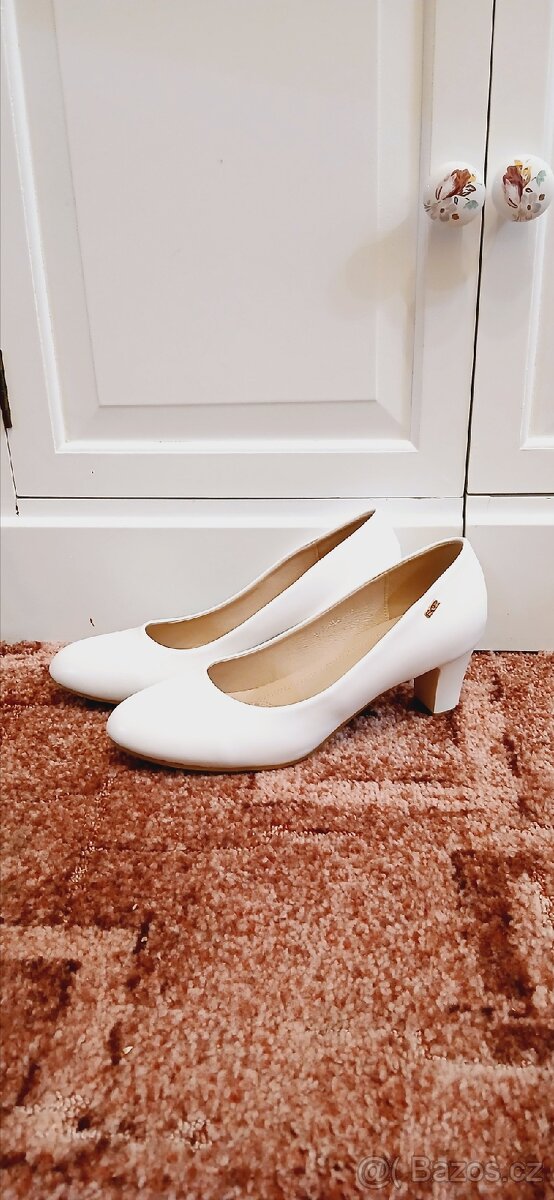 Krásné svatební lodičky - 3