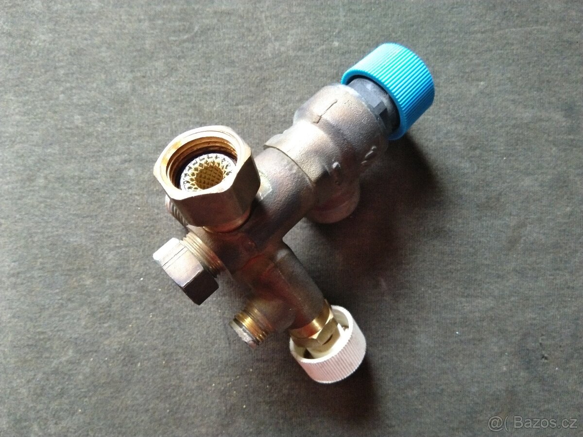 DAKON DUA PLUS BK, BT - 3