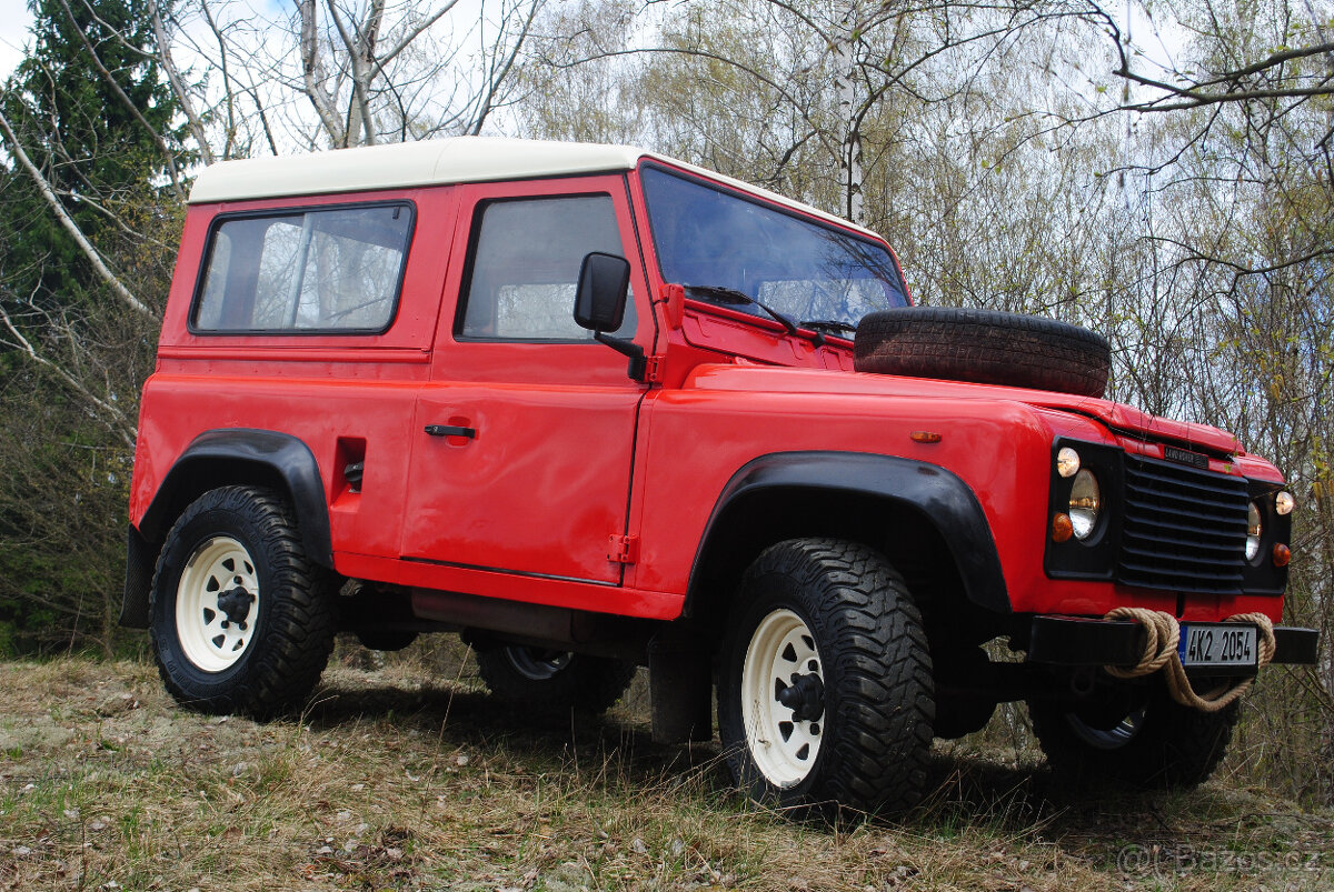 Land Rover Defender 90