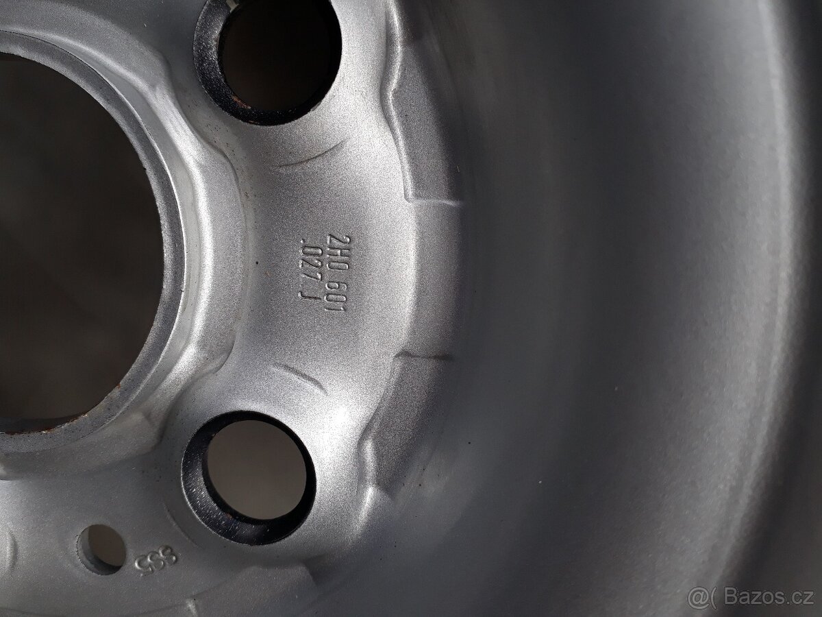 VW AMAROK -- OCELOVÝ DISK - RESERVA -- 18"