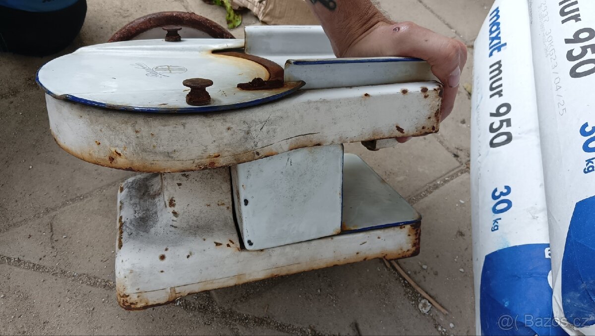 Velmi starý kráječ, nářezák - 3