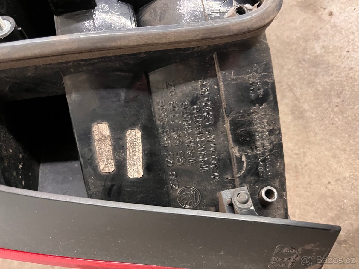 Škoda Octavia 2 leve zadní světlo sedan face - 3