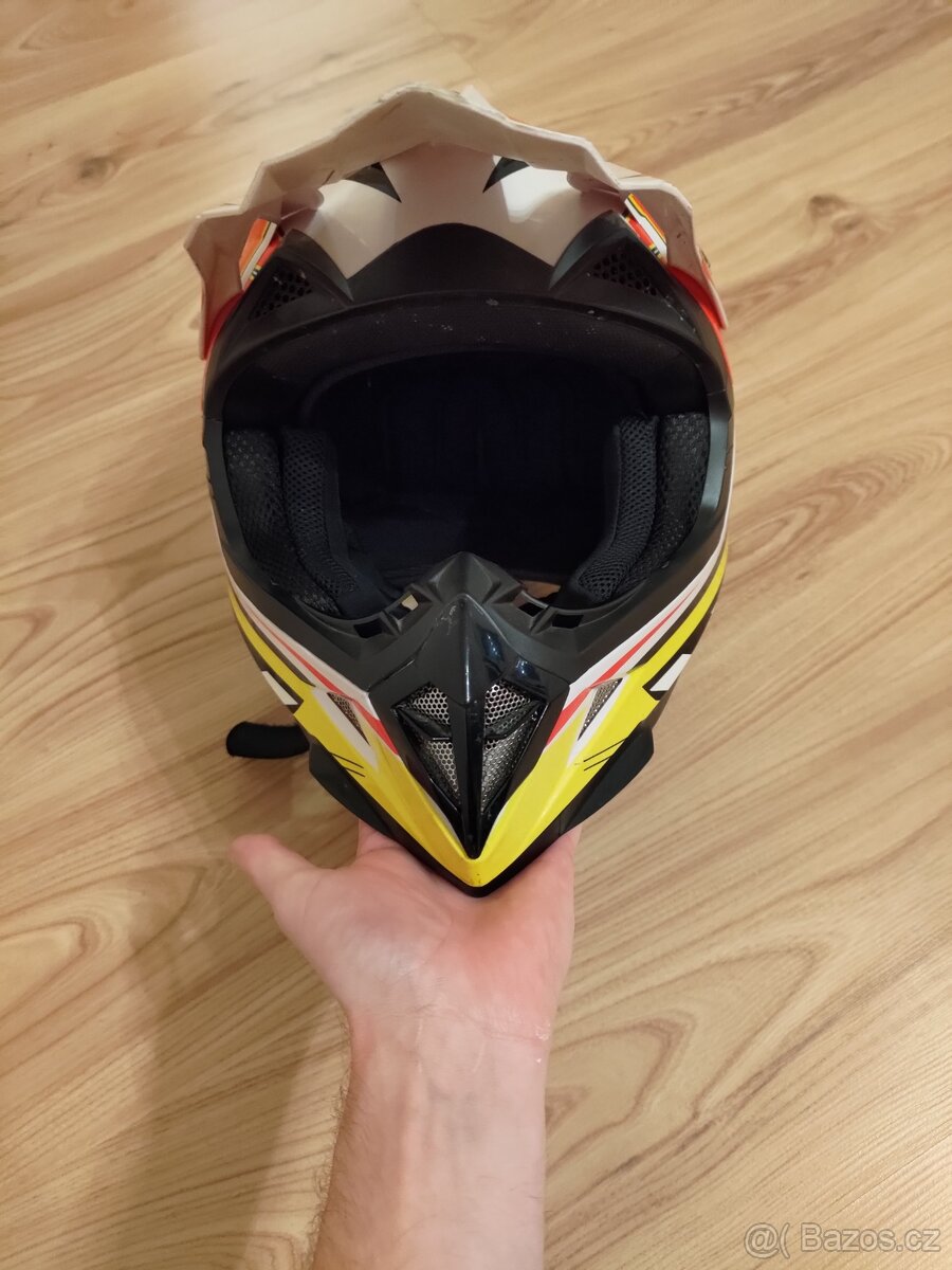 Dětská helma + chránič - 3