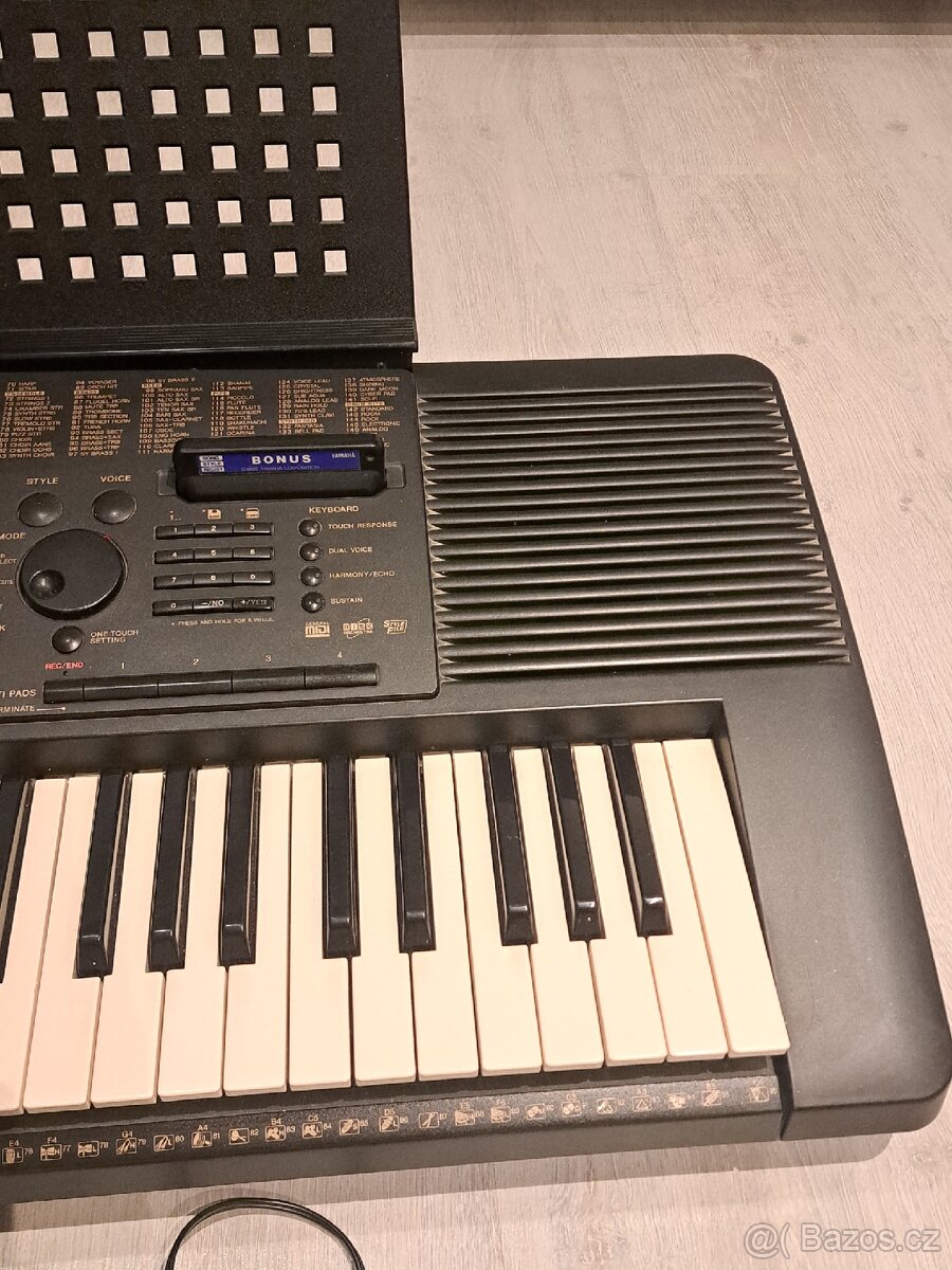 Klávesy Yamaha PSR-620 - 3