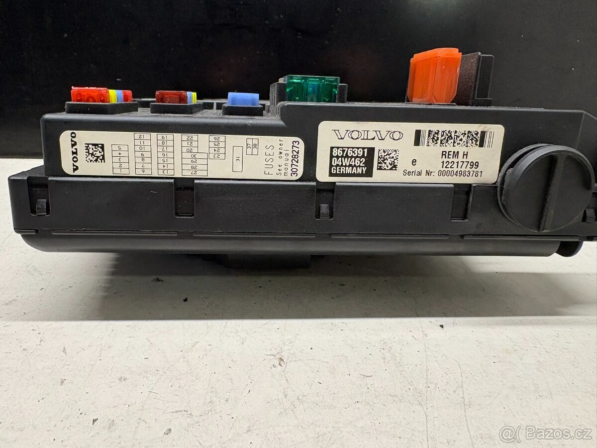 //Pojistková Skříň Volvo Xc90// - 3