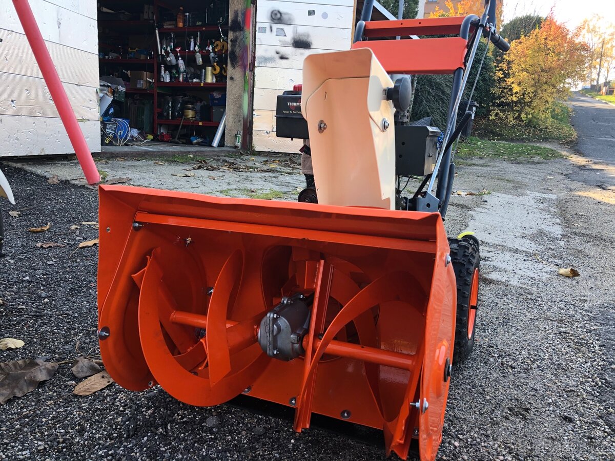 Sněhová fréza SIMPLICITY 555 - 3