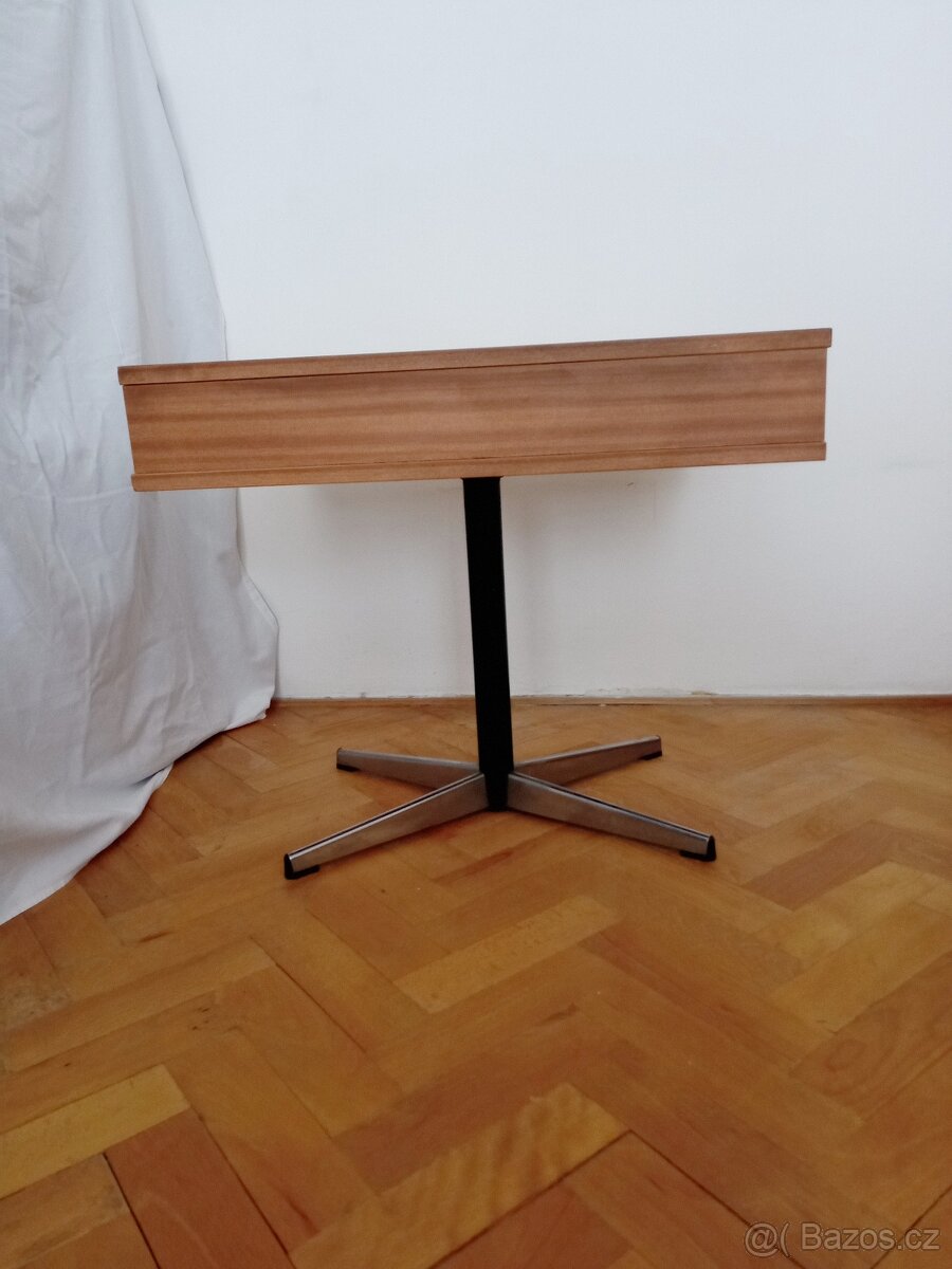 televizní stolek 1980 - 3