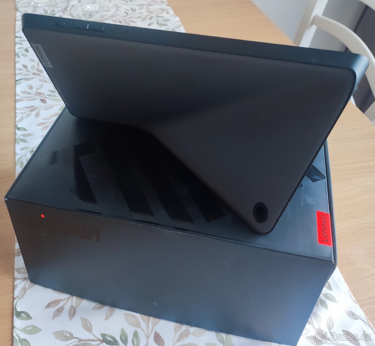 Lenovo ThinkSmart View – 8" Smart Display, nový - 3
