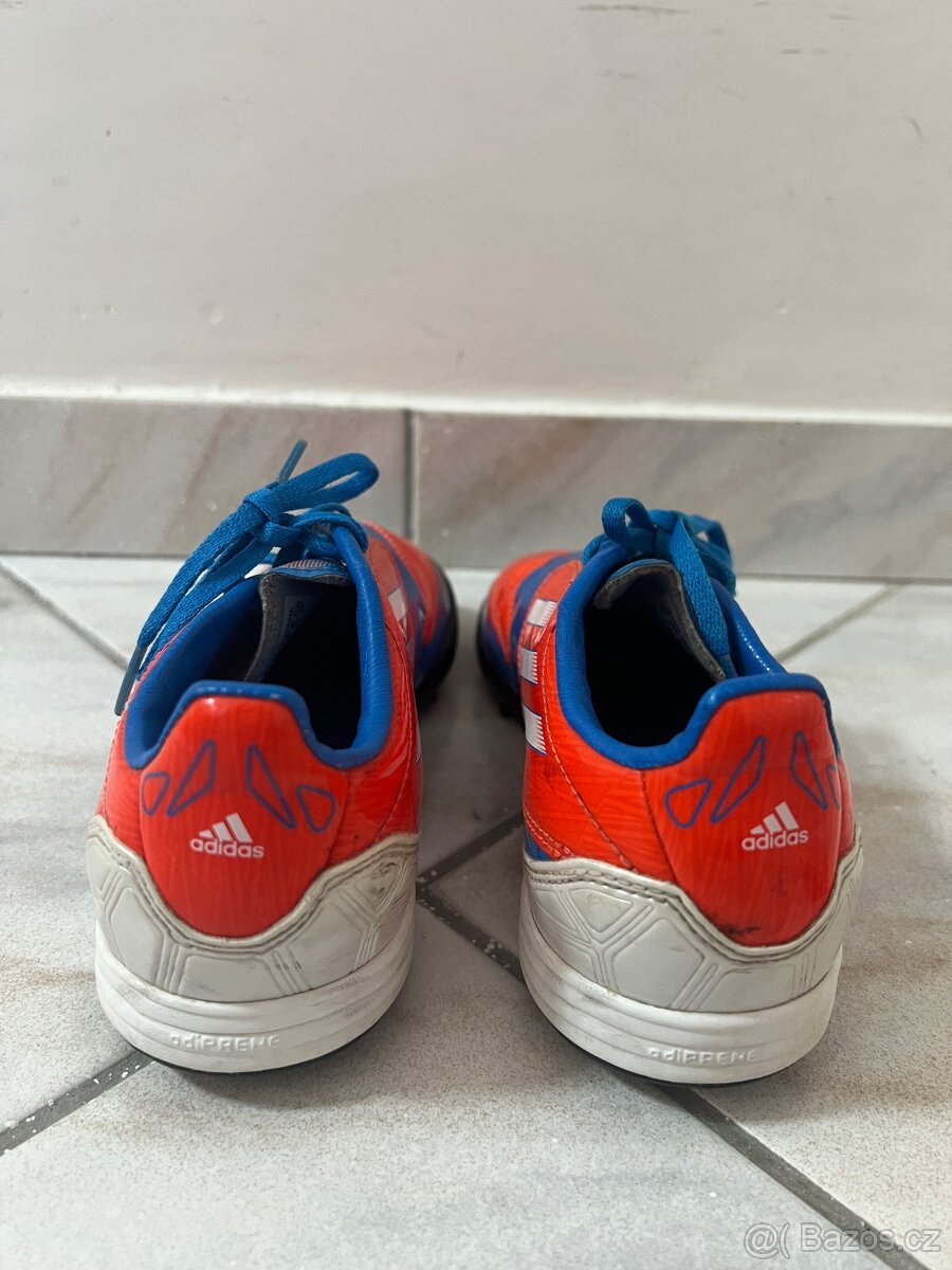 Turfy kopačky Adidas. - 3