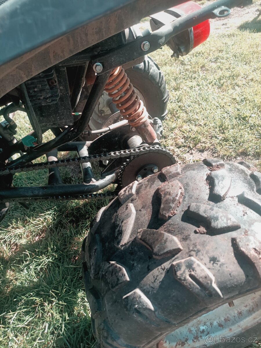 Čtyřkolka 250ccm
