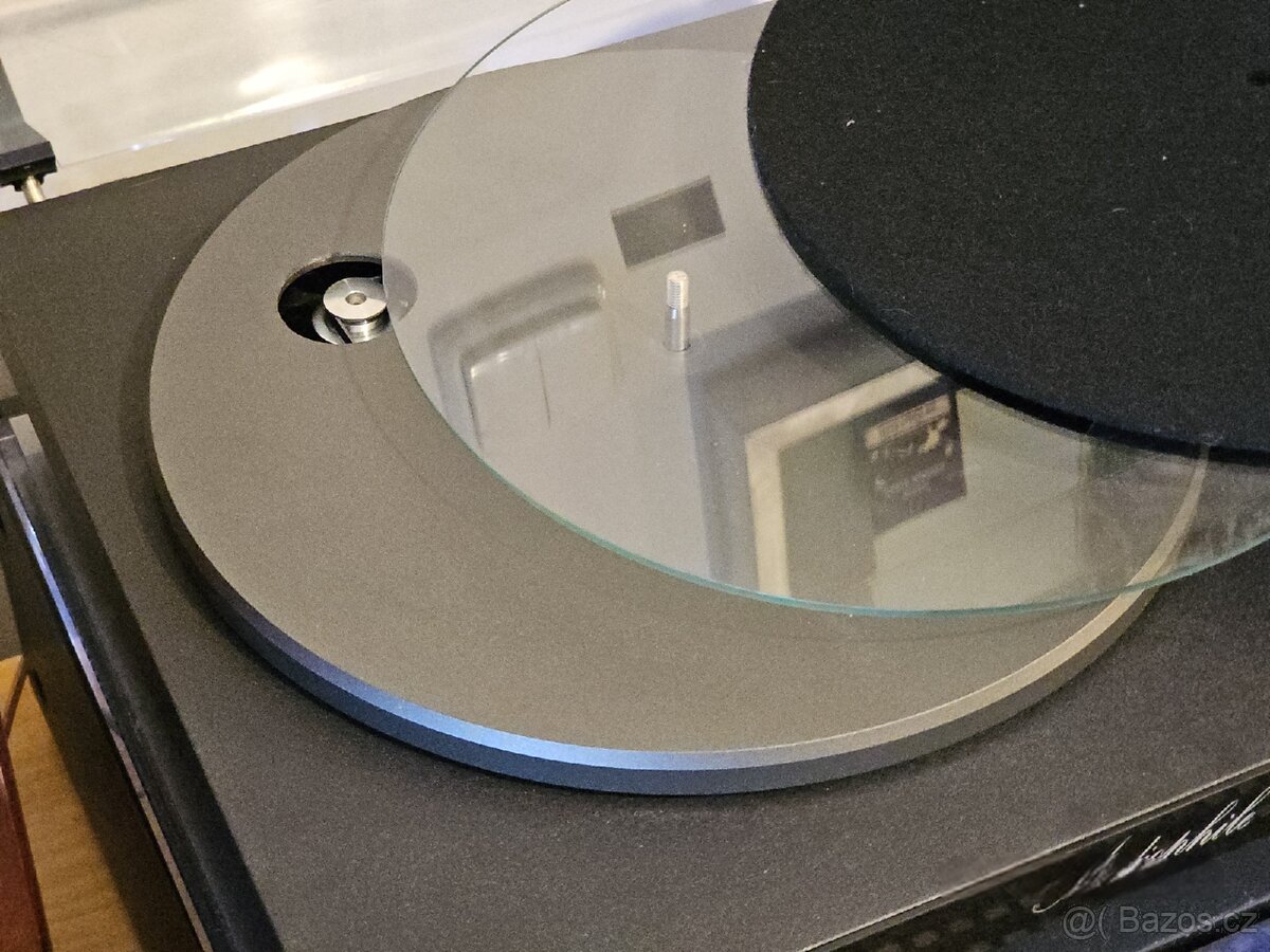 Rezervace Gramofon ProJect s 10" ramenem - 3