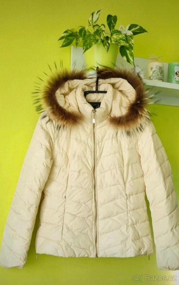 Dámská zimní bunda s kapucí Attentiff - 3