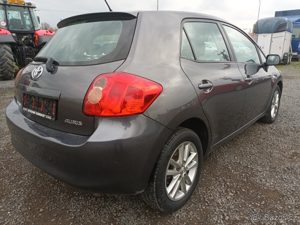 TOYOTA AURIS 1.33 VVT-i - 3
