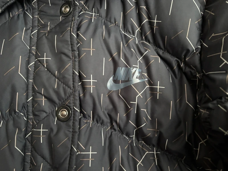 Péřová bunda zn. Nike, vel. S - 3