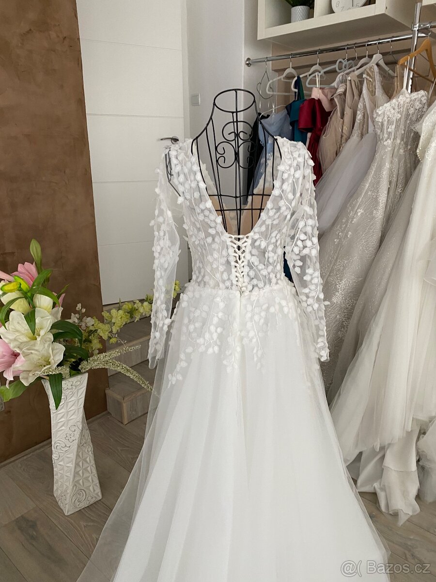 Svatební šaty vel. 36-38 - 3