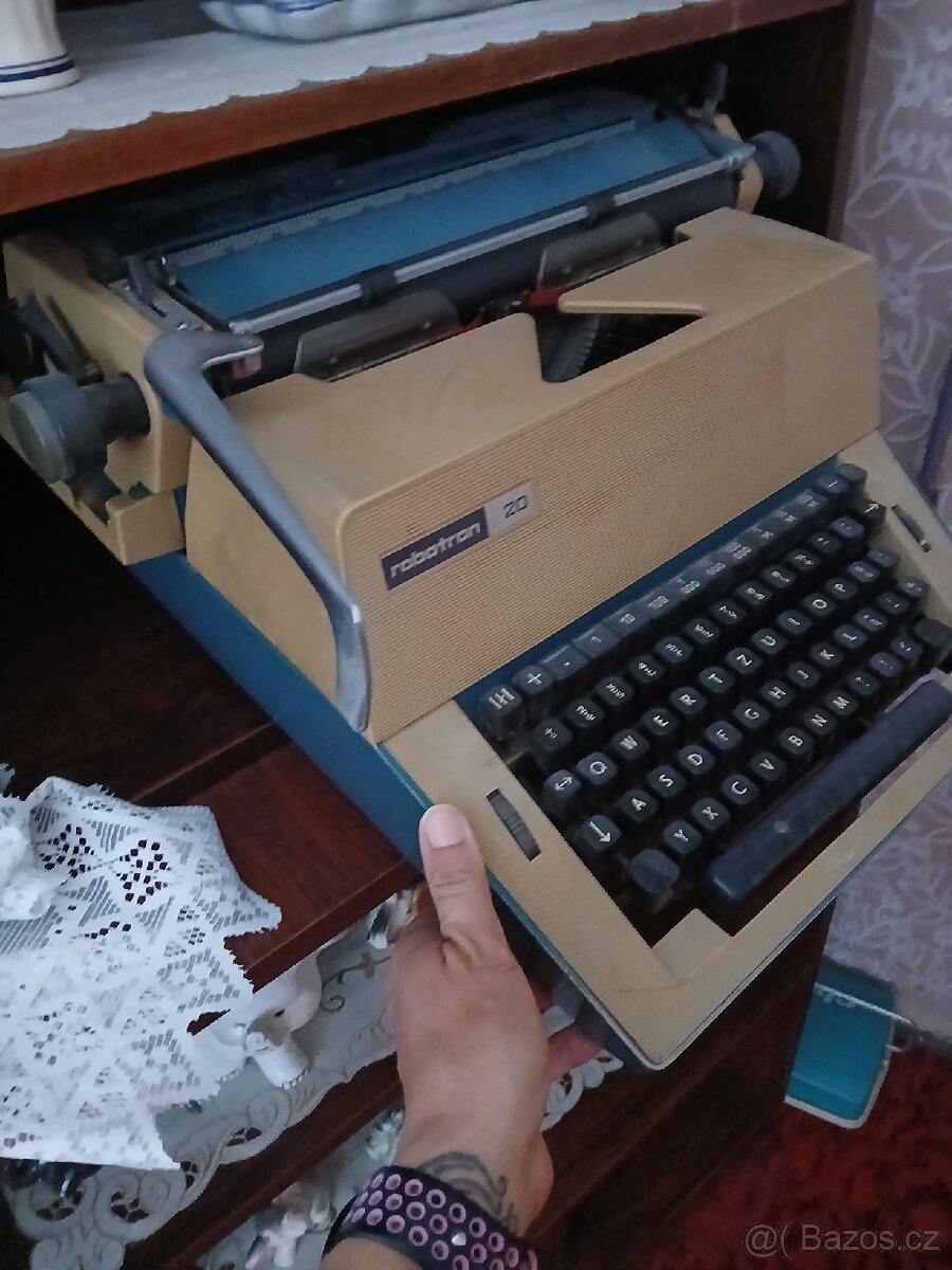 Psací stroj,pásky - 3