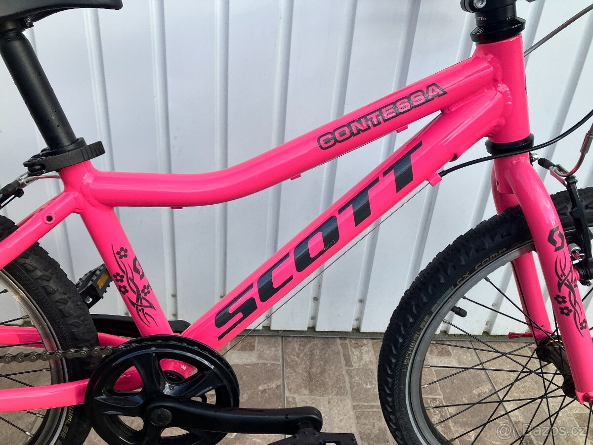 DÍVČÍ KOLO 20 - 3