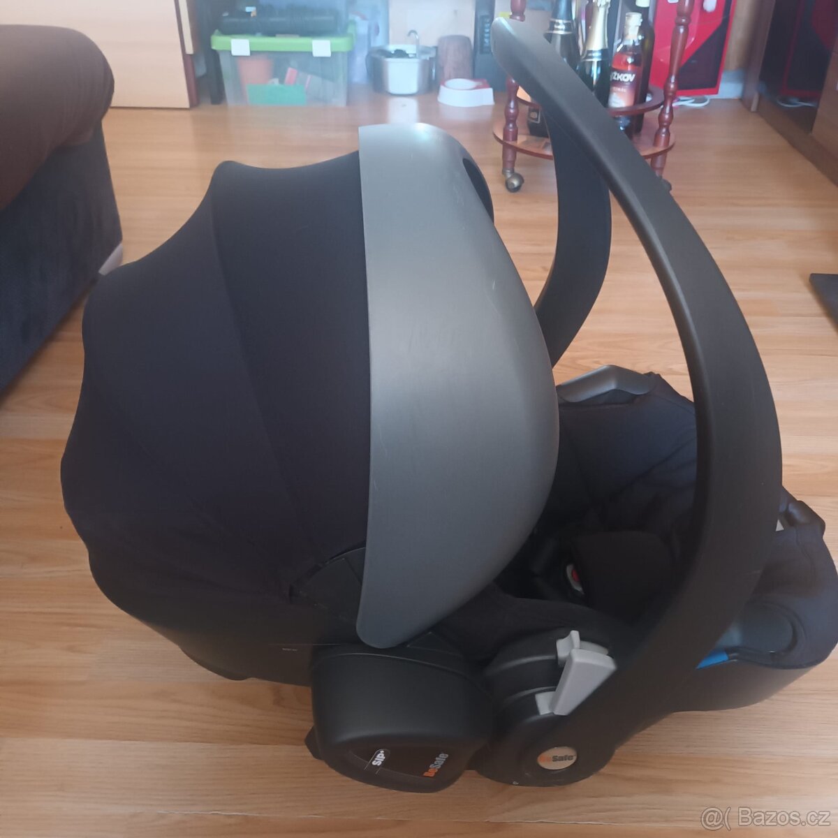 Černá autosedačka - vajíčko BeSafe - 3
